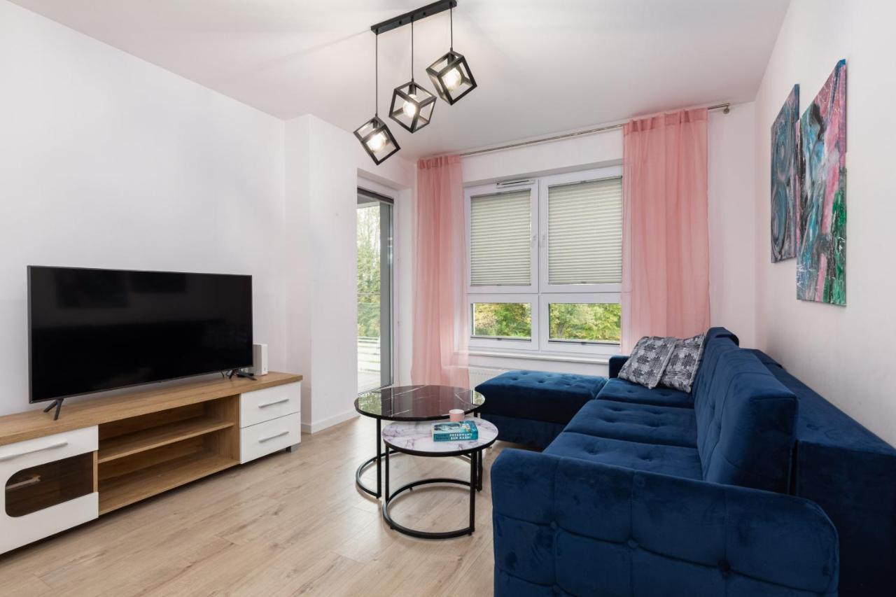 Four Season By Renters Apartment