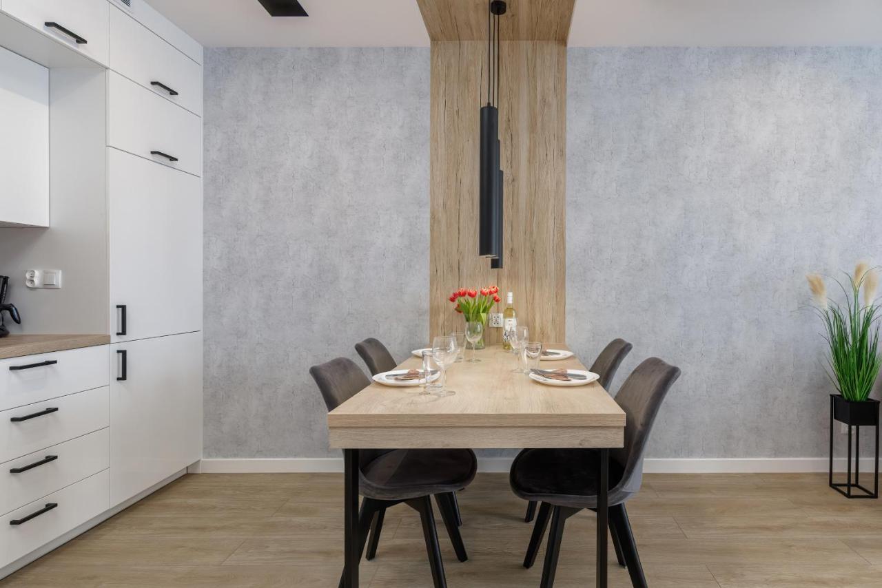 Apartment Four Season By Renters *