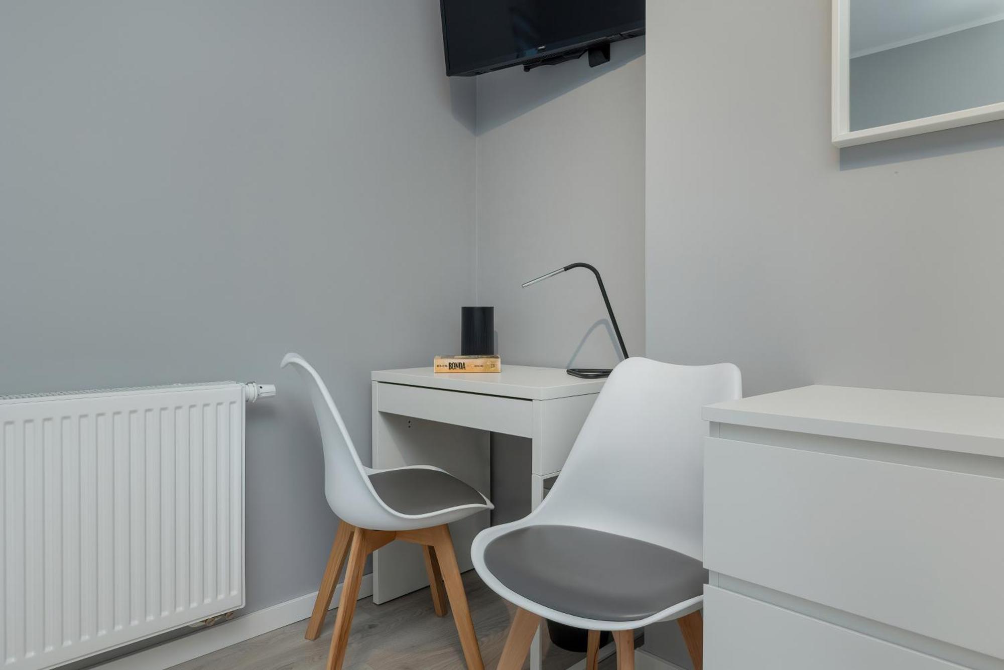 Four Season By Renters Apartment